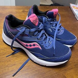 Saucony Cohesion 15 Women's 8 Blue and Pink Running Shoes